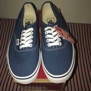 BNWT Navy Authentic Vans