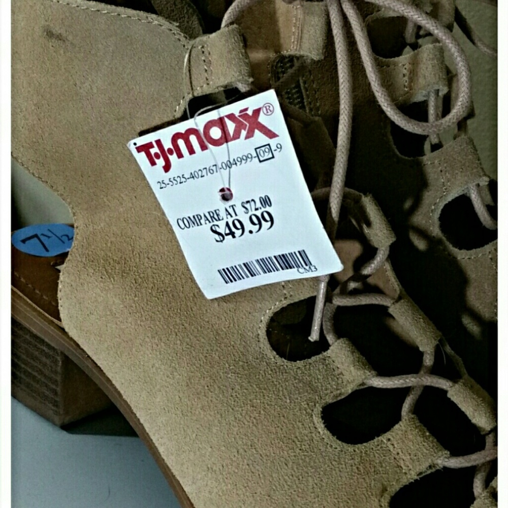 NWT Steve Madden Tan Suede Gladiator. ...size 7.5 - Picture 4 of 4