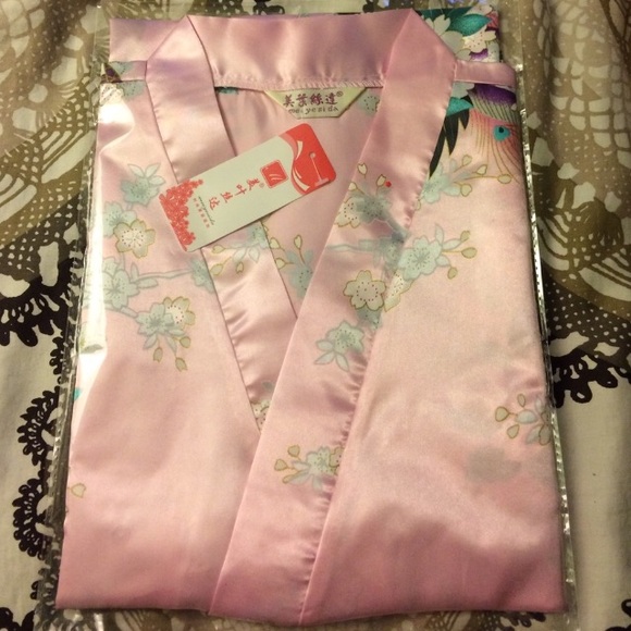 *sold out* Pink Bridesmaid robe - Picture 4 of 8