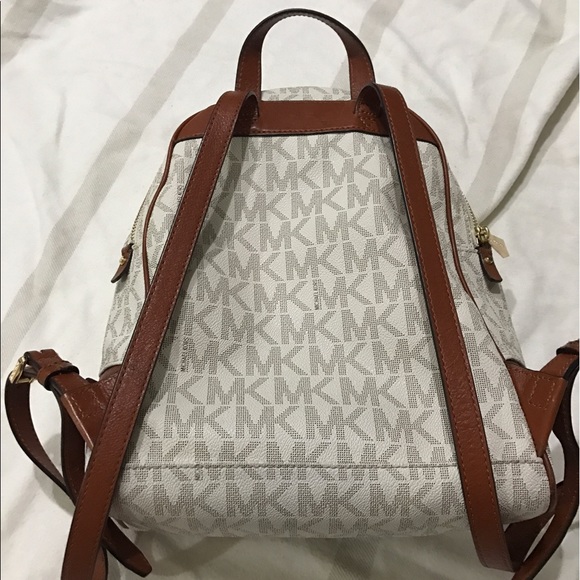 Michael Kors backpack - Picture 2 of 6