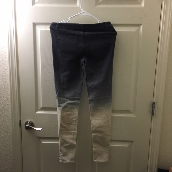 H&M Jeans - Picture 2 of 4