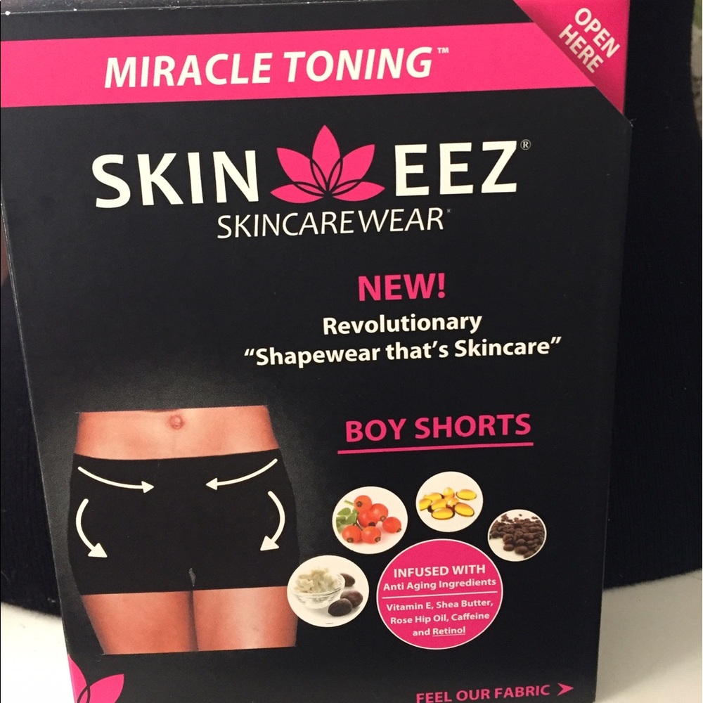 Sale! Skin eez boy shorts