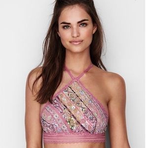 🎉HP🎉 Neck 🌺 Lace Bralette