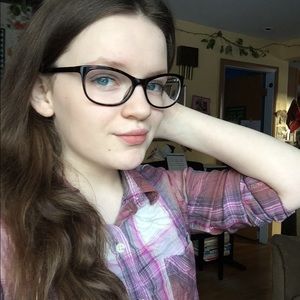 Meet your Posher, Lydia