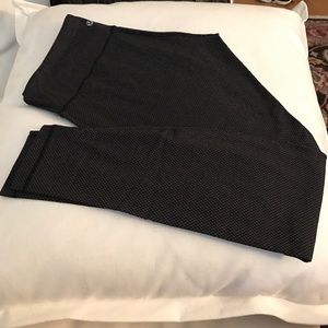 Lululemon wonder under black patterned pants