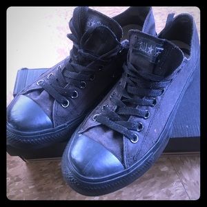 Black Converse