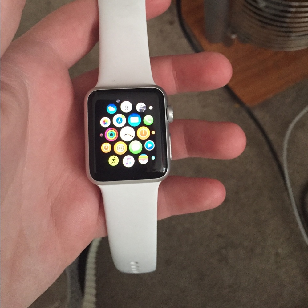 38 MM Apple Watch- like new!