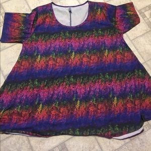 LuLaRoe 3x Multi Color Perfect T in EUC!!!!