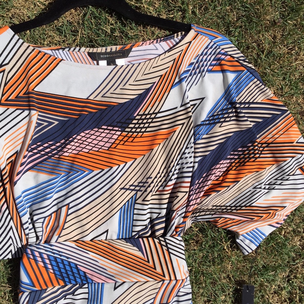 BNWT! BCBGMaxAzria Patterned Dolman Sleeve Dress
