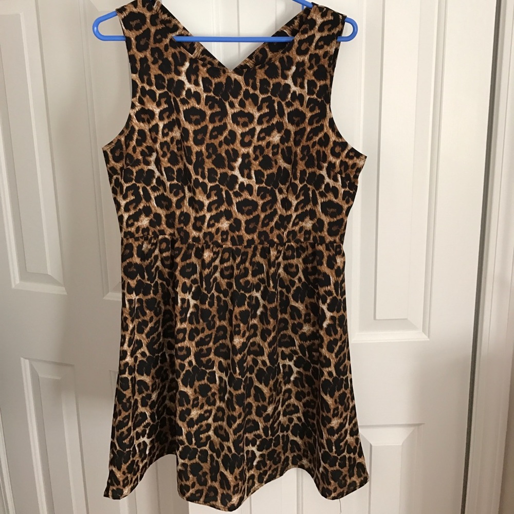 Forever 21 leopard dress. Size L