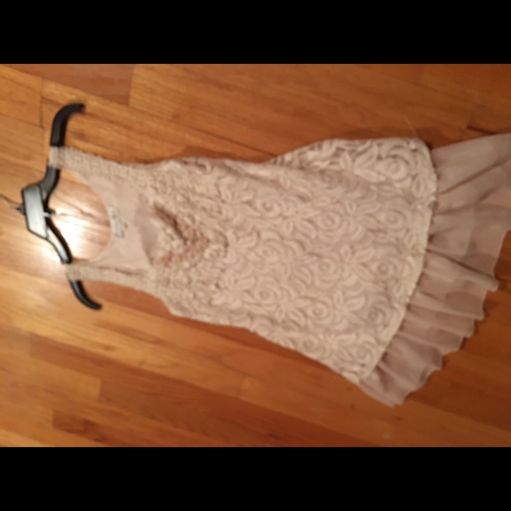 Boutique lace dress