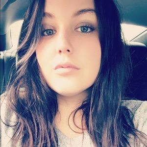 Meet your Posher, Desiree