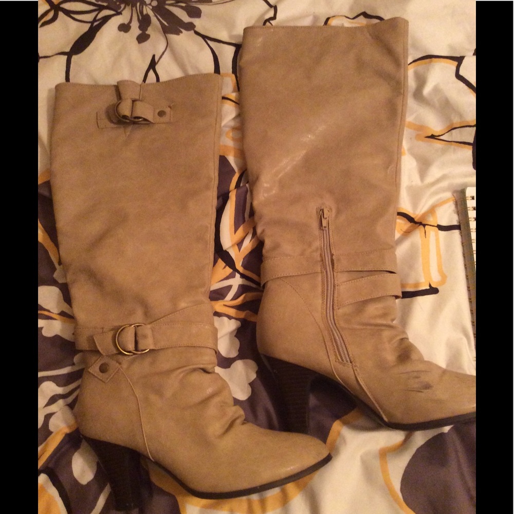 Tan and Cream 3 inch boot.