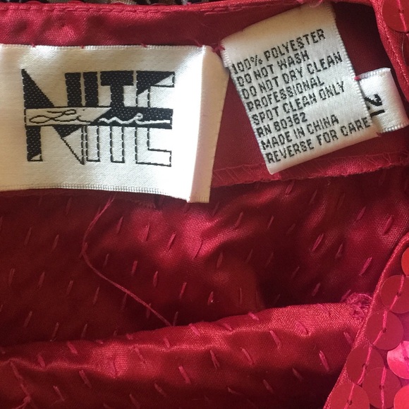 HOLD—- 🎉HOLIDAYS🎉Stunning red sequin dress - Picture 4 of 4