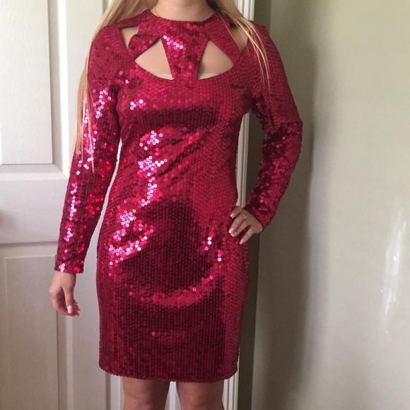HOLD—- 🎉HOLIDAYS🎉Stunning red sequin dress - Picture 2 of 4