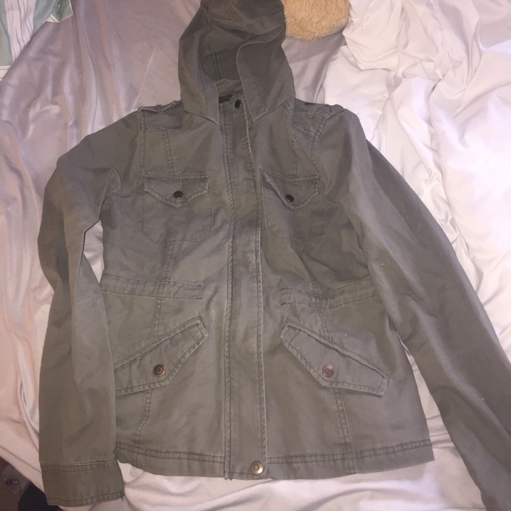 Super cute army green jacket