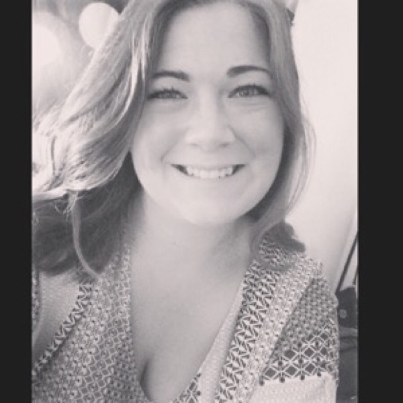 Meet your Posher, Paige - Picture 1 of 1