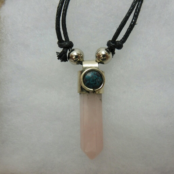 Natural Quartz crystal Chakra Healing Gemstone - Picture 2 of 3