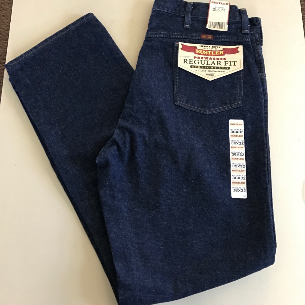 Never worn with tags Rustler jeans 36 x 32