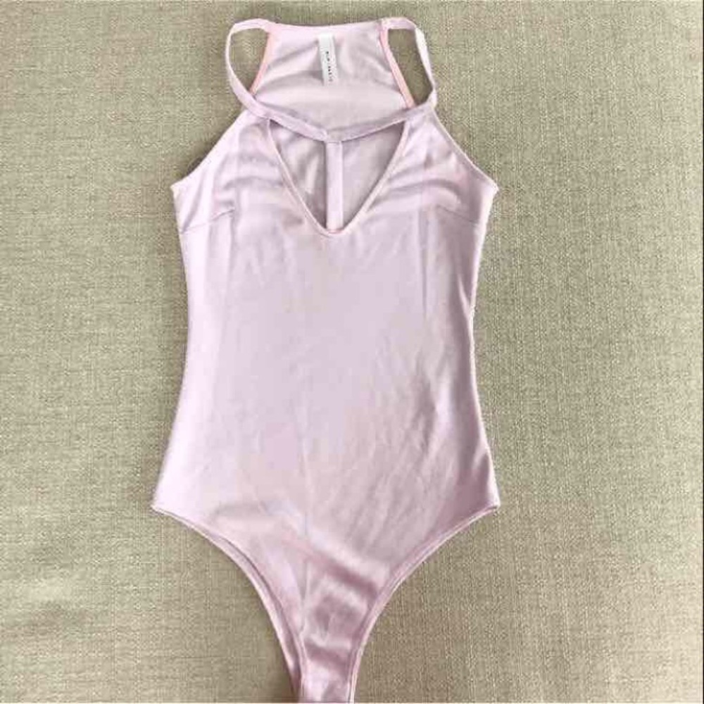 LAVENDER ⭐TSTRAP BODYSUIT SMALL