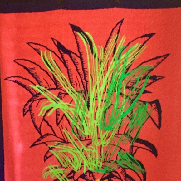 Betsey Johnson Orange Pineapple Kiss Beach Towel - Picture 4 of 5
