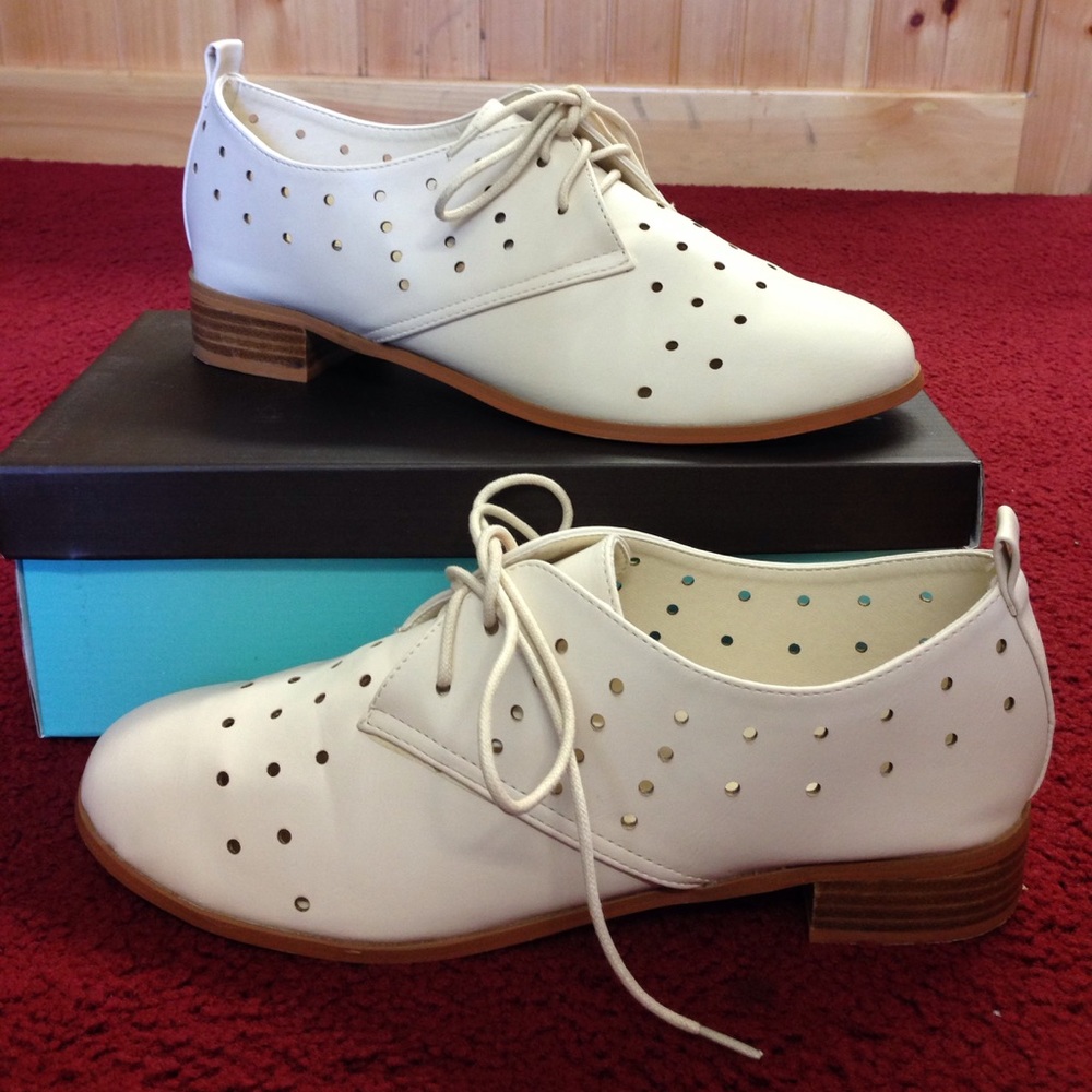 BRAND NEQ N.Y.L.A shoes