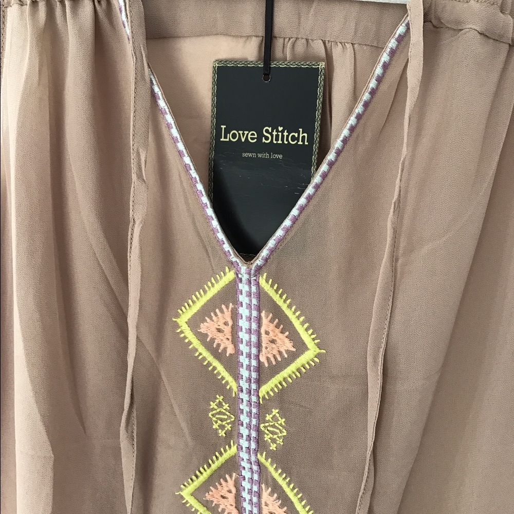 •Love Stitch Top• - Picture 3 of 4