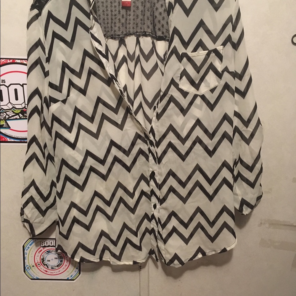 No boundaries tops both tops