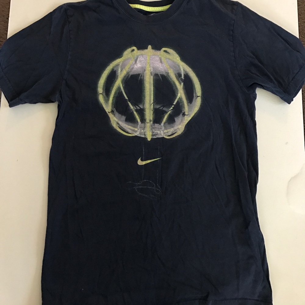 Nike tee shirt