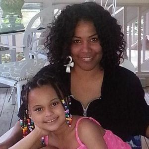 Meet your Posher, Taunya