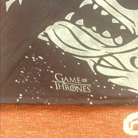 Game of Thrones, House Stark black T-shirt - Picture 3 of 4