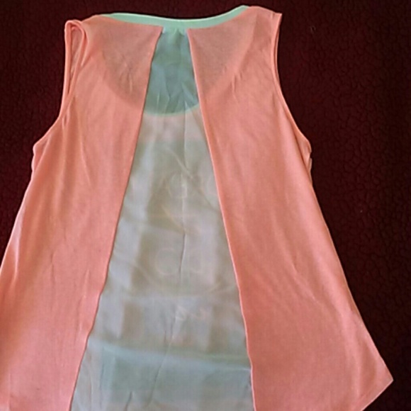 Top - Picture 2 of 2