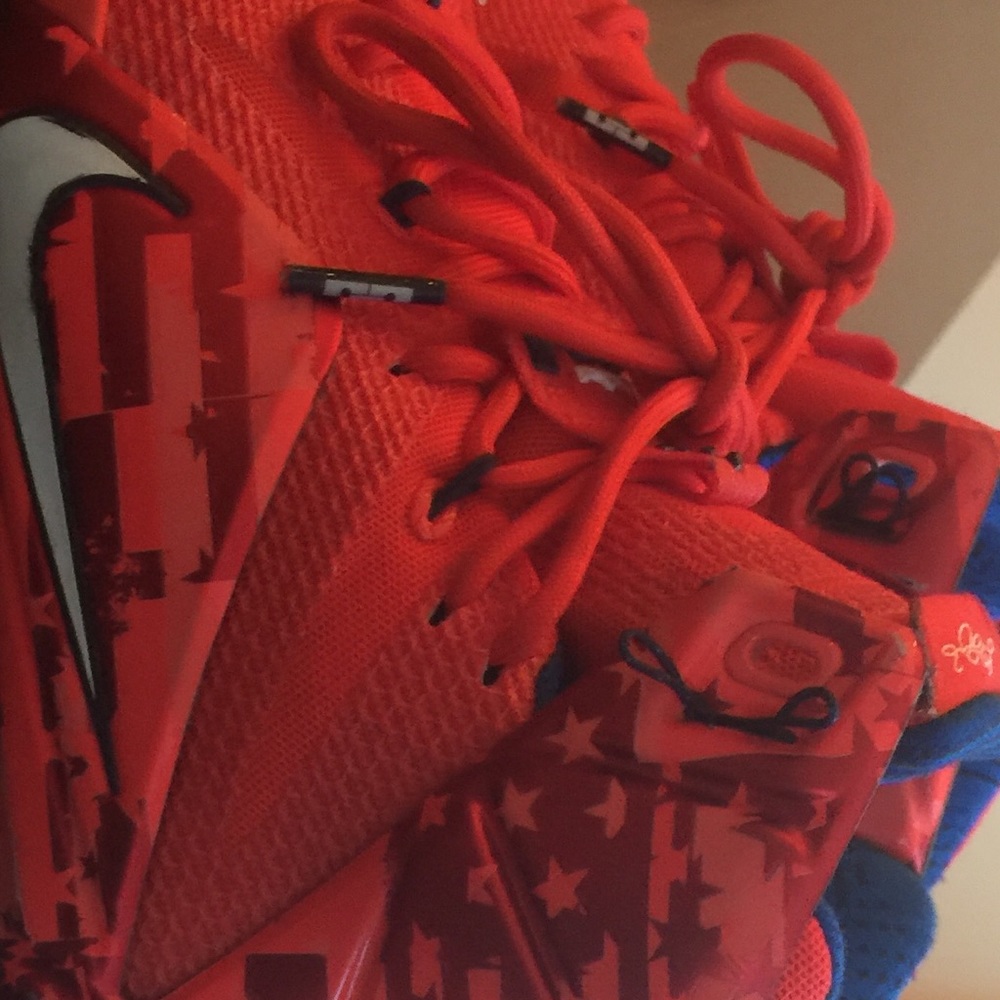 Nike LeBron Xlll
