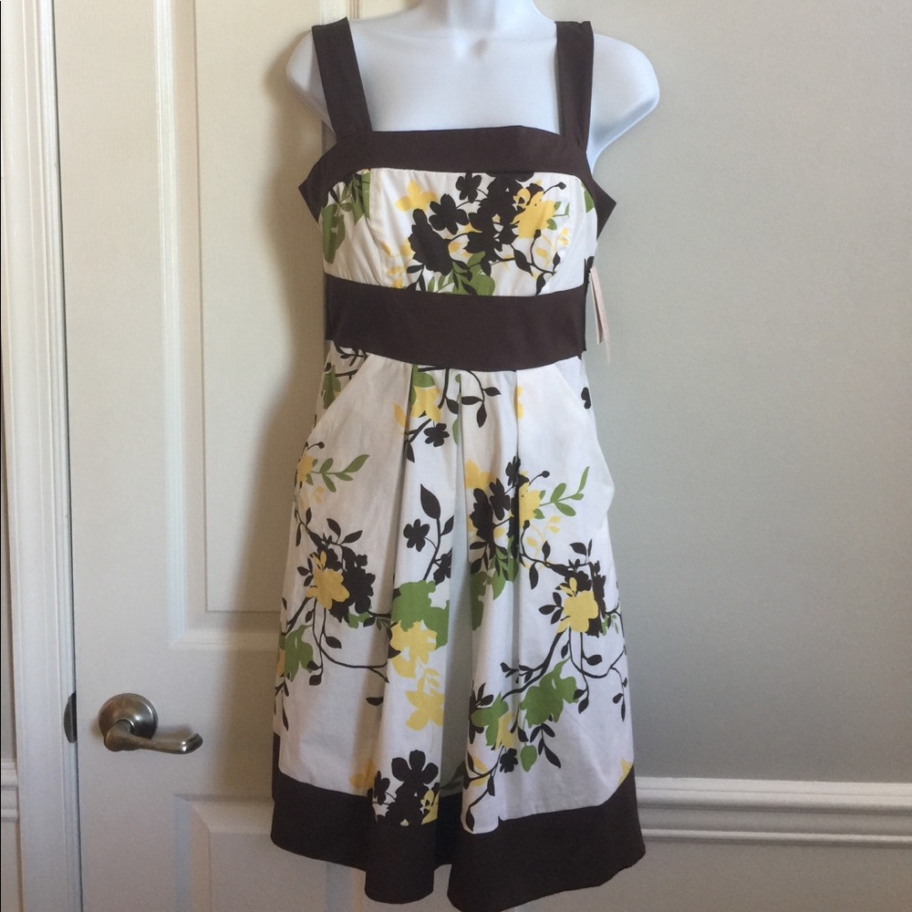 ❣️SALE❣️NWT, SZ 7, SPEECHLESS DRESS❤