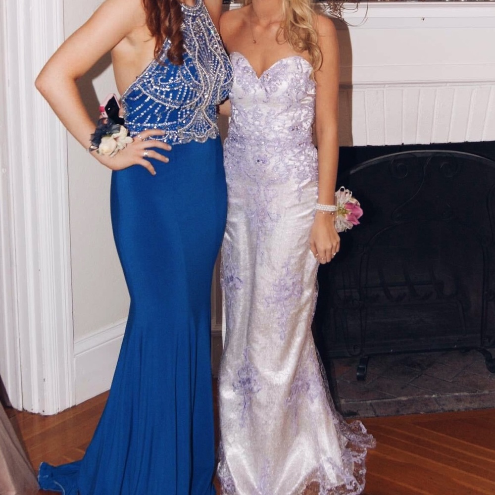 Size 0 Sparkle prom dress.