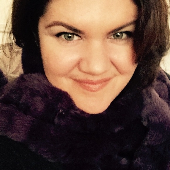 Meet your Posher, Honora - Picture 1 of 1
