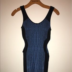 Bebe sides cutout bodycon dress 💙🖤