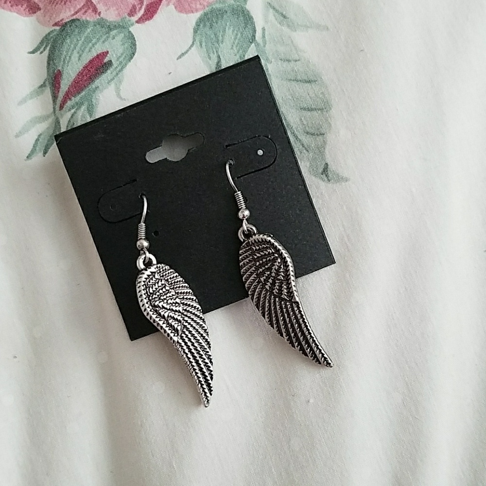 Earrings - Picture 4 of 4