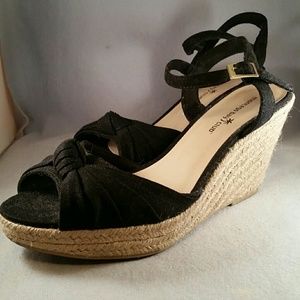 Wedge shoes