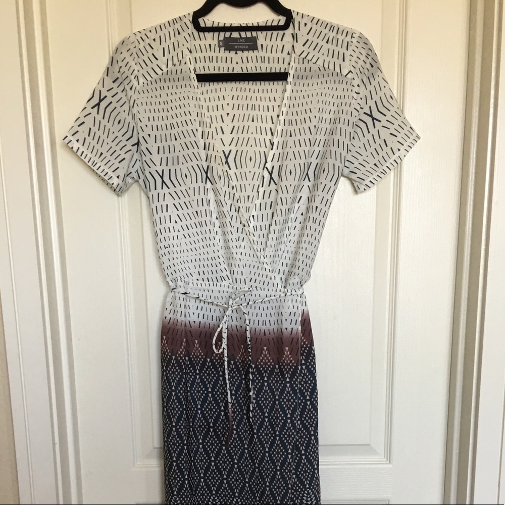 Patterned short sleeve maxi wrap dress size S