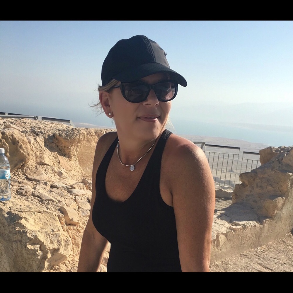 Meet your Posher, Lisa