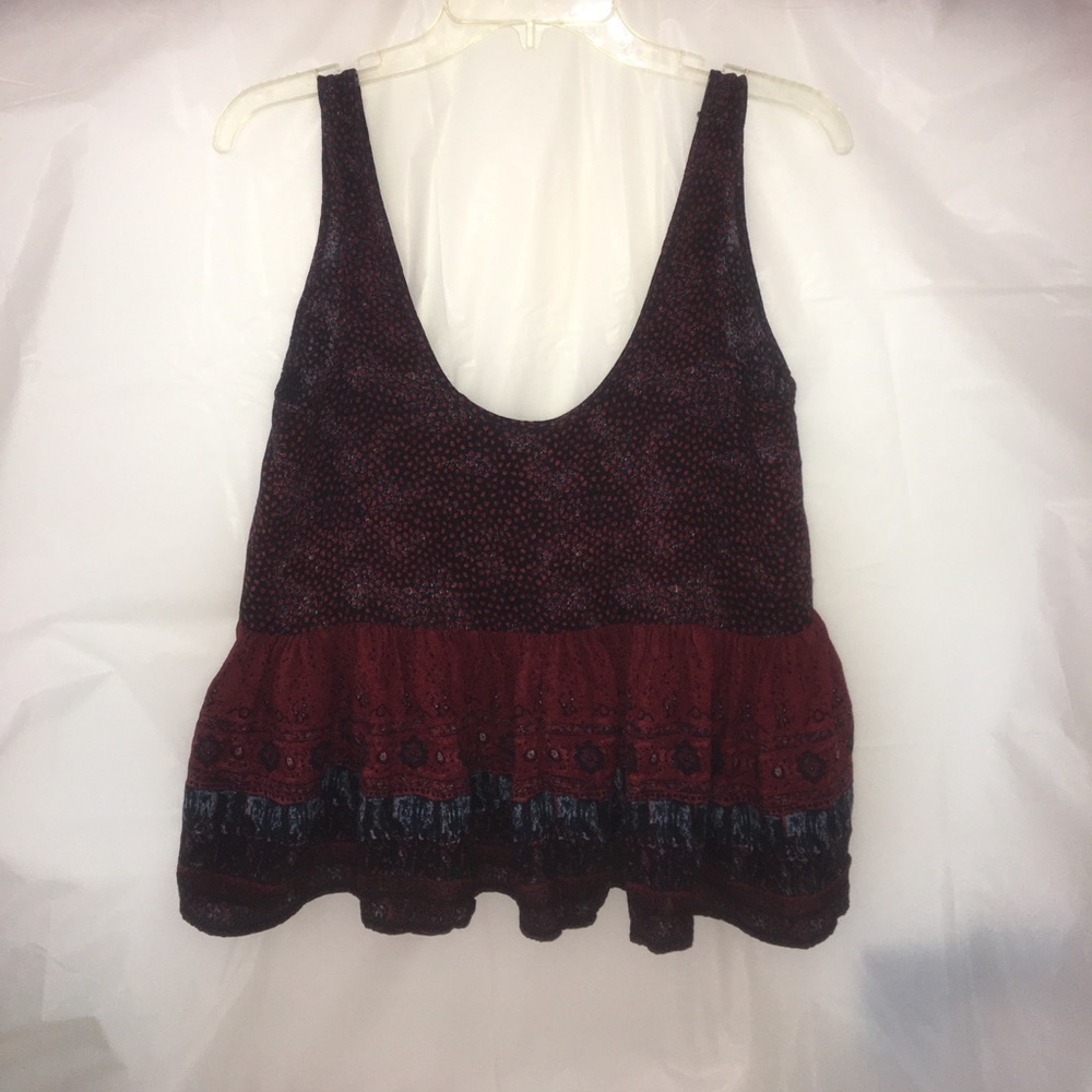 🎀 NWOT  Ecote Ruffled top 🎀
