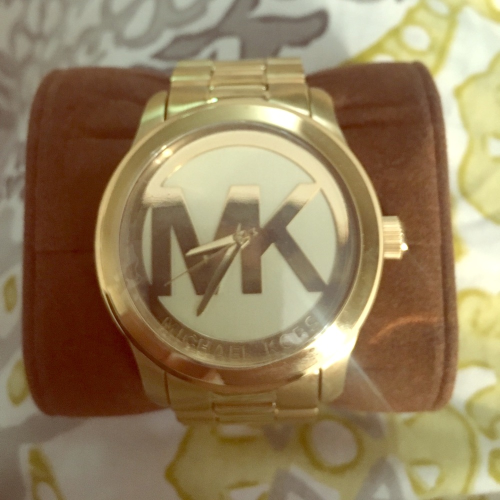 BRAND NEW NEVER WORN Michael Kors Runway Watch