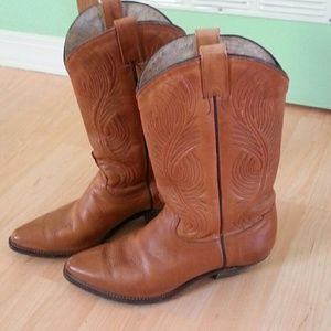 Women's cowboy boots