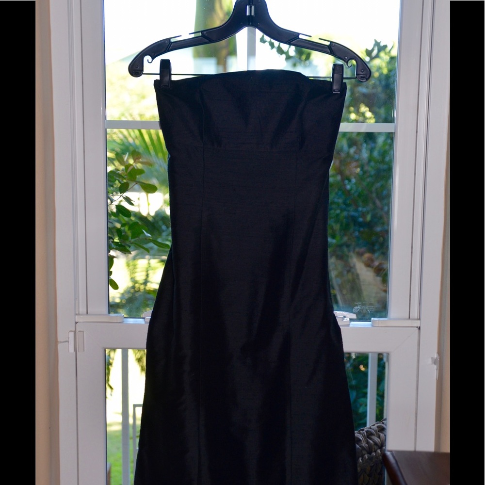 Black strapless mini-dress