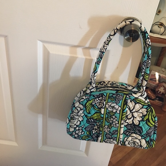 Vera Bradley - Picture 4 of 4