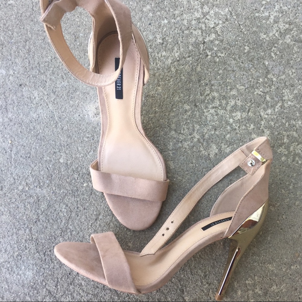 FOREVER21 - Ankle strap heels