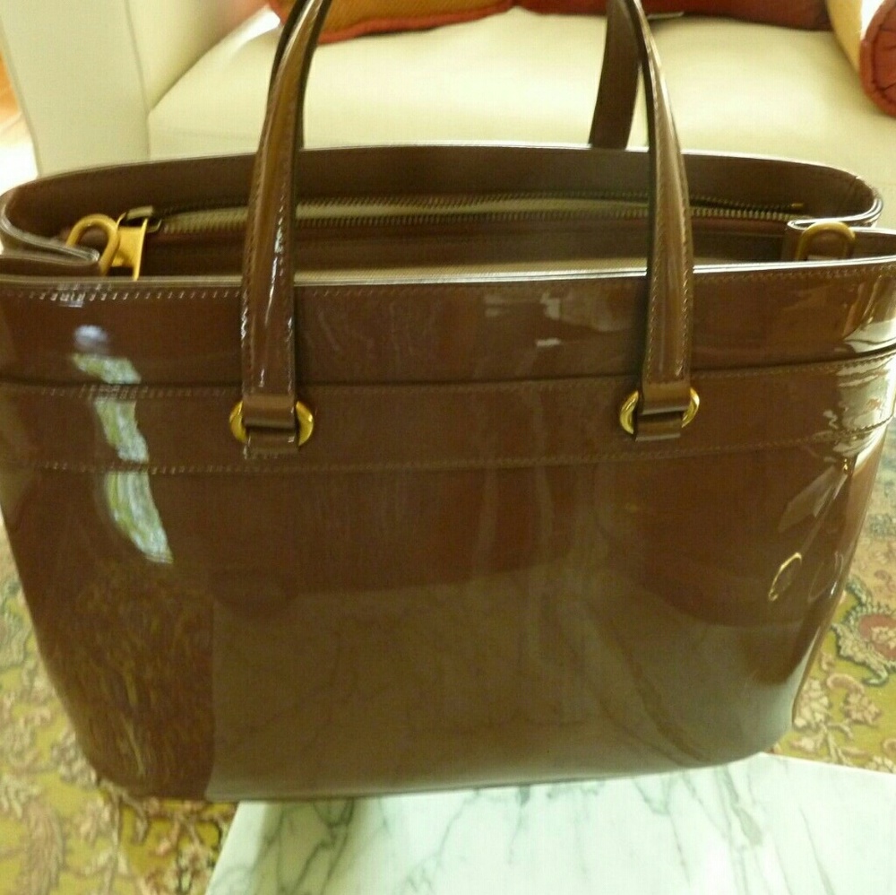 Gucci $1900 Horsebit Patent Leather Tote - Mauve - Picture 2 of 4