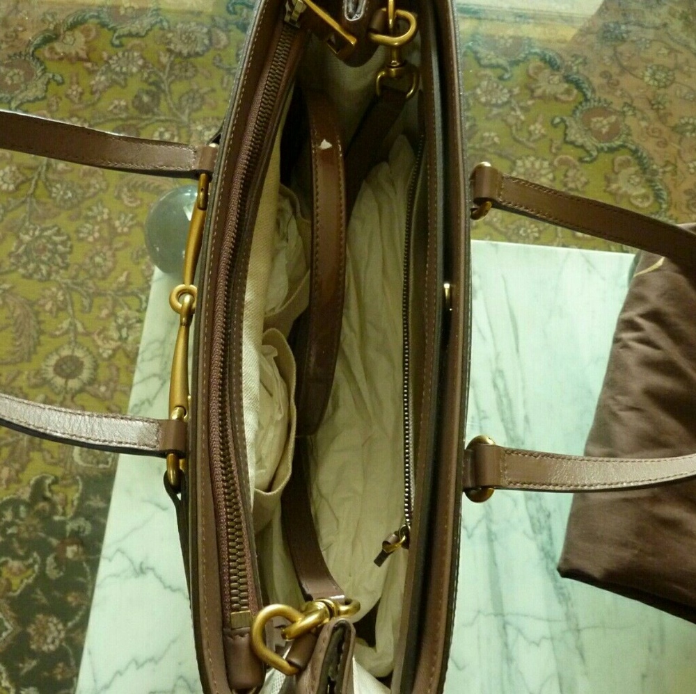 Gucci $1900 Horsebit Patent Leather Tote - Mauve - Picture 4 of 4