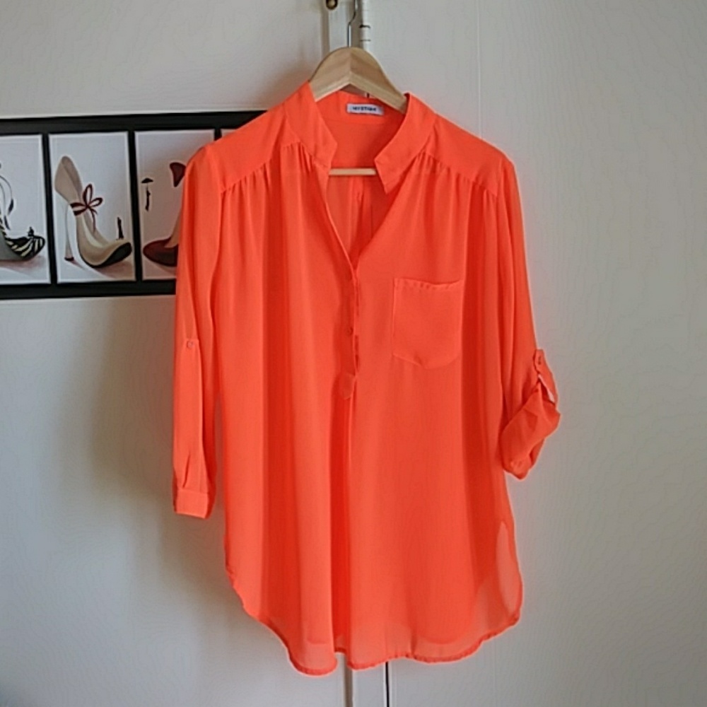 Chiffon top - Picture 1 of 3